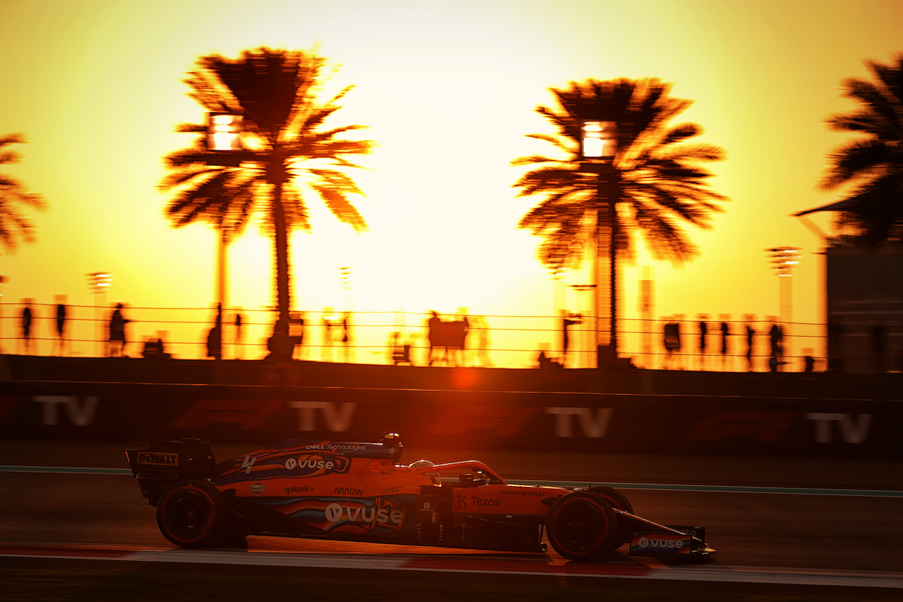 GP ABU DHABI, Lando Norris (GBR) McLaren MCL35M.
10.12.2021. Formula 1 World Championship, Rd 22, Abu Dhabi Grand Prix, Yas Marina Circuit, Abu Dhabi, Practice Day.
- www.xpbimages.com, EMail: requests@xpbimages.com © Copyright: Batchelor / XPB Images