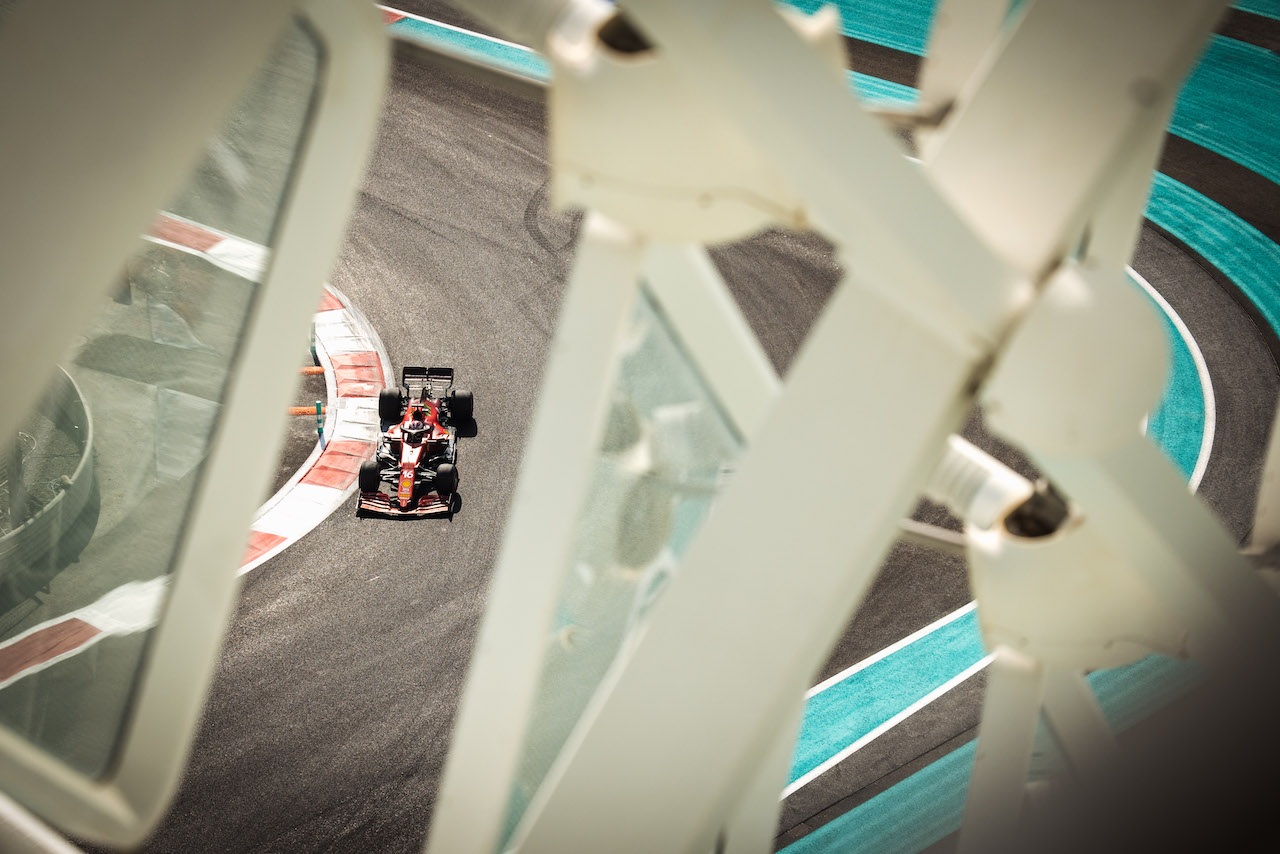 GP ABU DHABI, Charles Leclerc (MON) Ferrari SF-21.
10.12.2021. Formula 1 World Championship, Rd 22, Abu Dhabi Grand Prix, Yas Marina Circuit, Abu Dhabi, Practice Day.
- www.xpbimages.com, EMail: requests@xpbimages.com © Copyright: Bearne / XPB Images