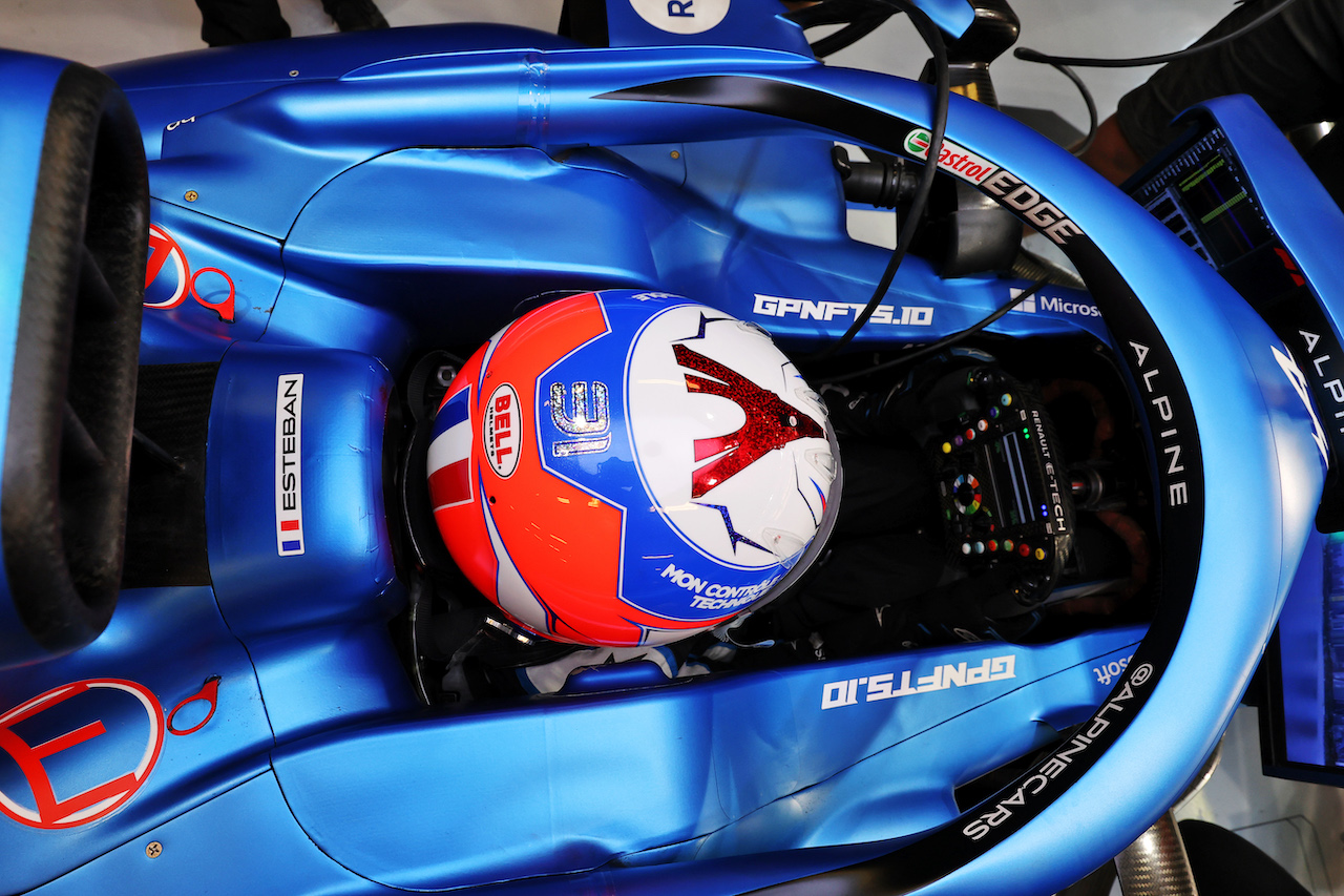 GP ABU DHABI, Esteban Ocon (FRA) Alpine F1 Team A521.
10.12.2021. Formula 1 World Championship, Rd 22, Abu Dhabi Grand Prix, Yas Marina Circuit, Abu Dhabi, Practice Day.
- www.xpbimages.com, EMail: requests@xpbimages.com © Copyright: Moy / XPB Images