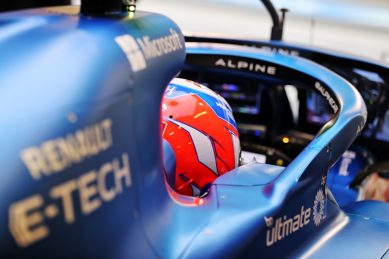 GP ABU DHABI, Esteban Ocon (FRA) Alpine F1 Team A521.
10.12.2021. Formula 1 World Championship, Rd 22, Abu Dhabi Grand Prix, Yas Marina Circuit, Abu Dhabi, Practice Day.
- www.xpbimages.com, EMail: requests@xpbimages.com © Copyright: Moy / XPB Images