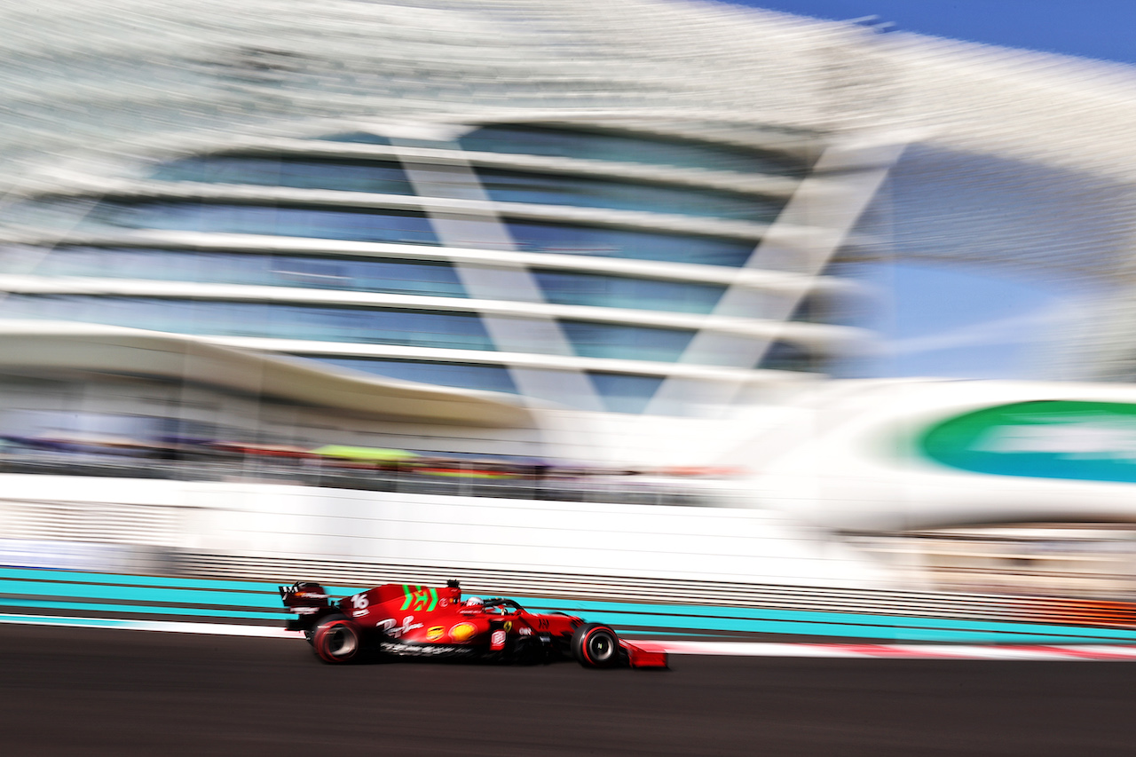 GP ABU DHABI, Charles Leclerc (MON) Ferrari SF-21.
10.12.2021. Formula 1 World Championship, Rd 22, Abu Dhabi Grand Prix, Yas Marina Circuit, Abu Dhabi, Practice Day.
- www.xpbimages.com, EMail: requests@xpbimages.com © Copyright: Moy / XPB Images