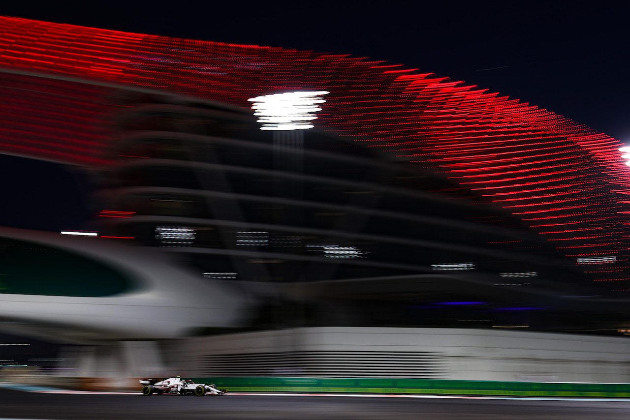 GP ABU DHABI, Kimi Raikkonen (FIN), Alfa Romeo Racing 
10.12.2021. Formula 1 World Championship, Rd 22, Abu Dhabi Grand Prix, Yas Marina Circuit, Abu Dhabi, Practice Day.
- www.xpbimages.com, EMail: requests@xpbimages.com © Copyright: Charniaux / XPB Images