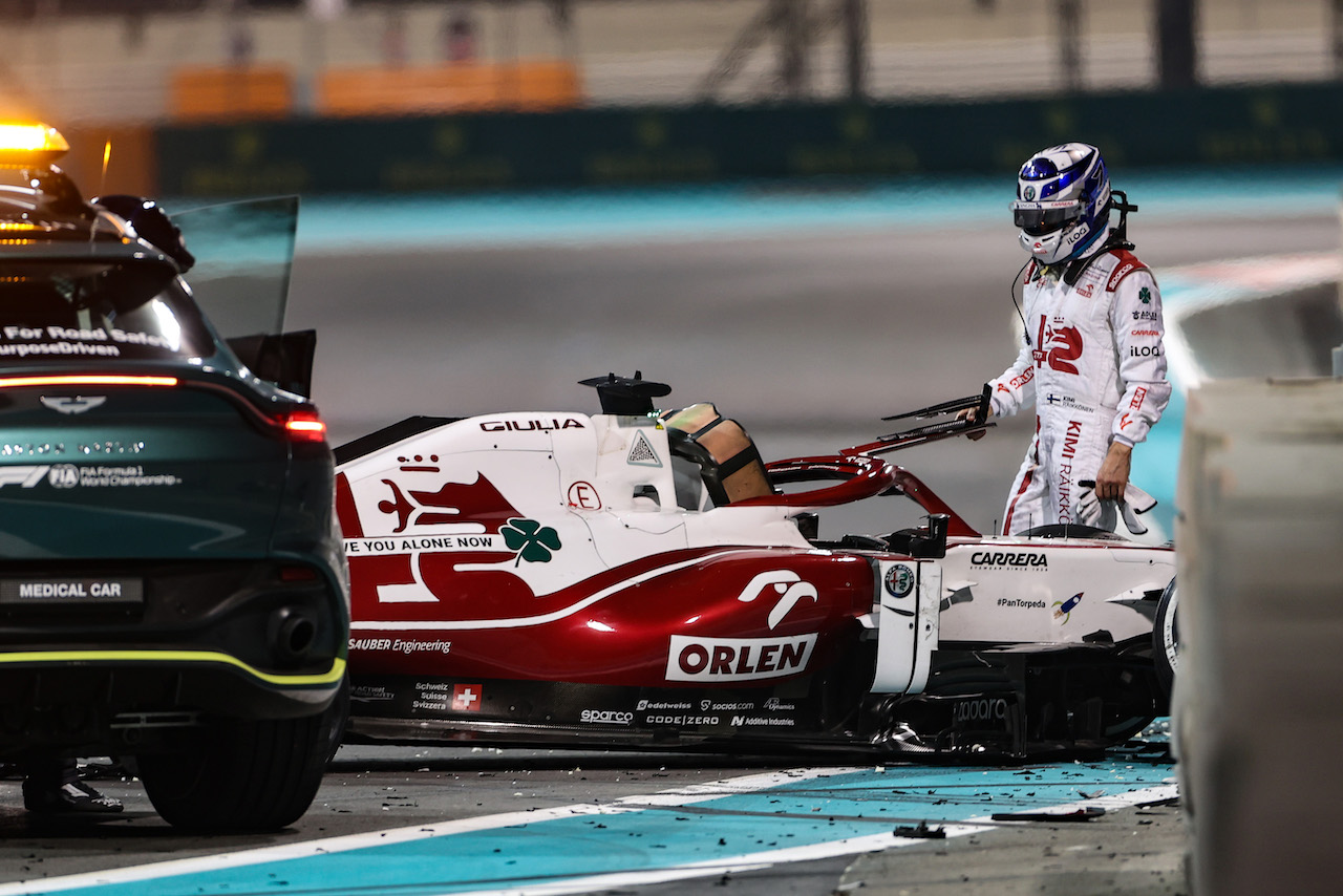 GP ABU DHABI, Kimi Raikkonen (FIN), Alfa Romeo Racing 
10.12.2021. Formula 1 World Championship, Rd 22, Abu Dhabi Grand Prix, Yas Marina Circuit, Abu Dhabi, Practice Day.
- www.xpbimages.com, EMail: requests@xpbimages.com ¬© Copyright: Charniaux / XPB Images