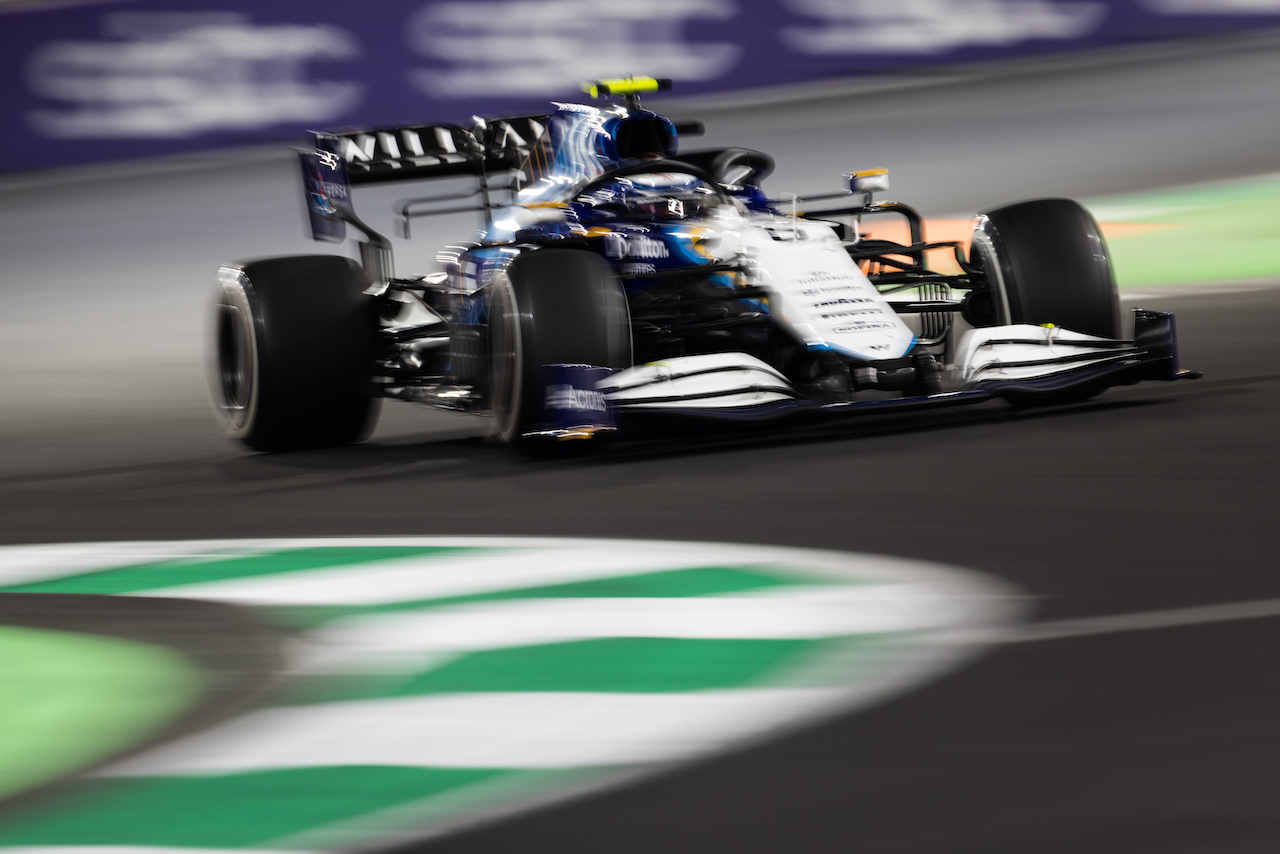 GP ARABIA SAUDITA, Nicholas Latifi (CDN) Williams Racing FW43B.
05.12.2021. Formula 1 World Championship, Rd 21, Saudi Arabian Grand Prix, Jeddah, Saudi Arabia, Gara Day.
- www.xpbimages.com, EMail: requests@xpbimages.com © Copyright: Bearne / XPB Images