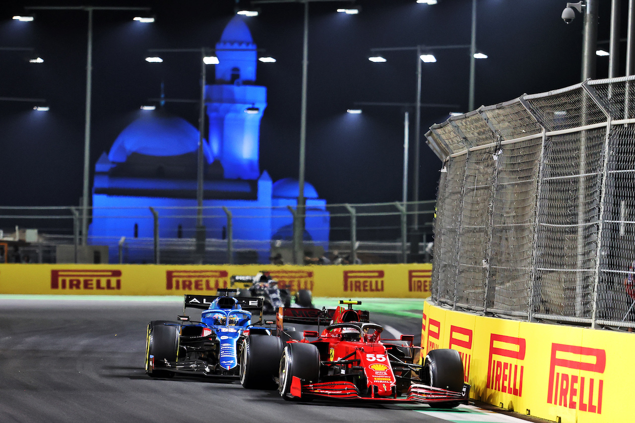 GP ARABIA SAUDITA, Carlos Sainz Jr (ESP) Ferrari SF-21.
05.12.2021. Formula 1 World Championship, Rd 21, Saudi Arabian Grand Prix, Jeddah, Saudi Arabia, Gara Day.
- www.xpbimages.com, EMail: requests@xpbimages.com © Copyright: Charniaux / XPB Images