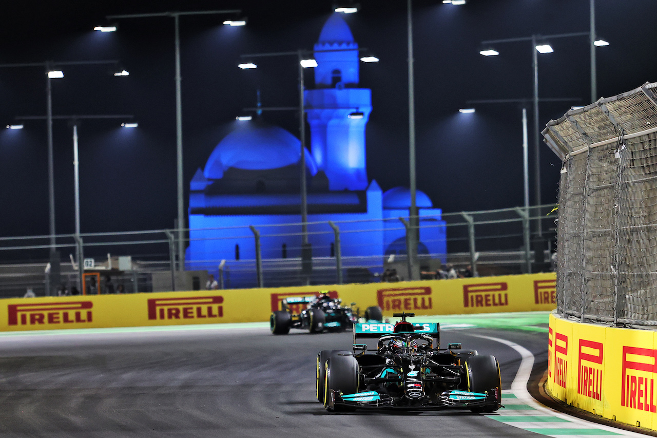 GP ARABIA SAUDITA, Lewis Hamilton (GBR) Mercedes AMG F1 W12.
05.12.2021. Formula 1 World Championship, Rd 21, Saudi Arabian Grand Prix, Jeddah, Saudi Arabia, Gara Day.
- www.xpbimages.com, EMail: requests@xpbimages.com © Copyright: Moy / XPB Images