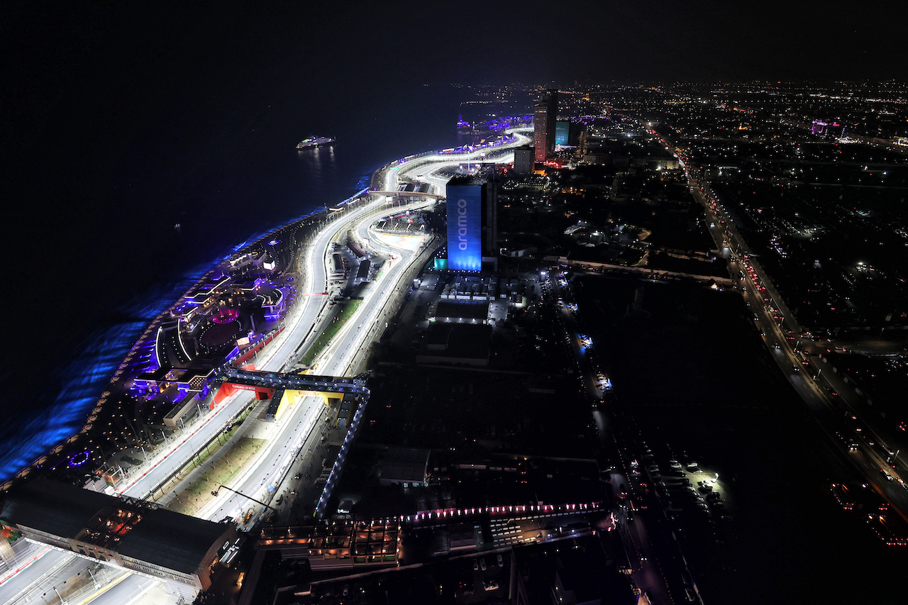 GP ARABIA SAUDITA, Scenic race action.
05.12.2021. Formula 1 World Championship, Rd 21, Saudi Arabian Grand Prix, Jeddah, Saudi Arabia, Gara Day.
- www.xpbimages.com, EMail: requests@xpbimages.com © Copyright: Moy / XPB Images