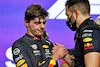 GP ARABIA SAUDITA, (L to R): Second placed Max Verstappen (NLD) Red Bull Racing with Bradley Scanes (GBR) Red Bull Racing Physio e Performance Coach in parc ferme.
05.12.2021. Formula 1 World Championship, Rd 21, Saudi Arabian Grand Prix, Jeddah, Saudi Arabia, Gara Day.
- www.xpbimages.com, EMail: requests@xpbimages.com © Copyright: Moy / XPB Images