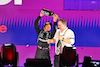 GP ARABIA SAUDITA, Gara winner Lewis Hamilton (GBR) Mercedes AMG F1 celebrates on the podium. with Ron Meadows (GBR) Mercedes GP Team Manager.
05.12.2021. Formula 1 World Championship, Rd 21, Saudi Arabian Grand Prix, Jeddah, Saudi Arabia, Gara Day.
- www.xpbimages.com, EMail: requests@xpbimages.com © Copyright: Moy / XPB Images