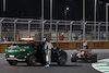 GP ARABIA SAUDITA, George Russell (GBR), Williams Racing e Sergio Perez (MEX), Red Bull Racing 
05.12.2021. Formula 1 World Championship, Rd 21, Saudi Arabian Grand Prix, Jeddah, Saudi Arabia, Gara Day.
- www.xpbimages.com, EMail: requests@xpbimages.com © Copyright: Charniaux / XPB Images
