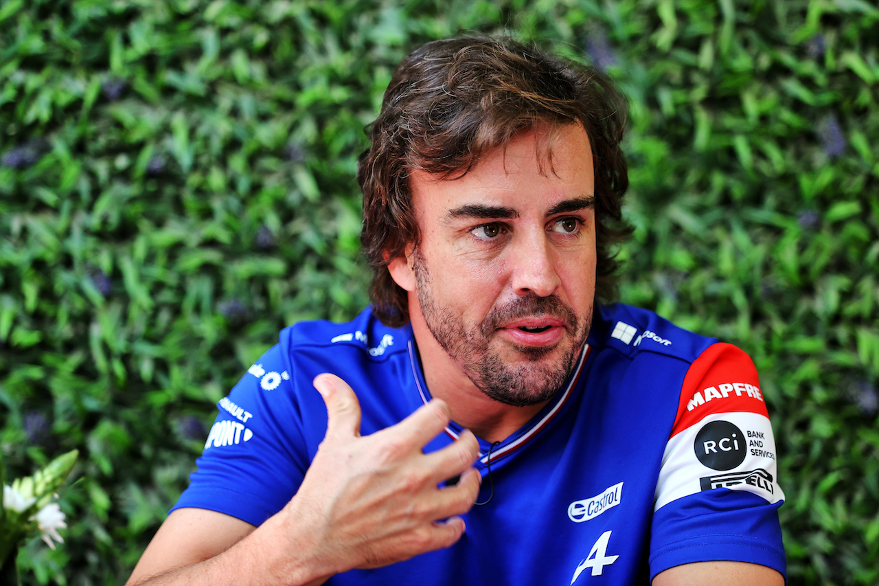 GP ARABIA SAUDITA, Fernando Alonso (ESP) Alpine F1 Team.
02.12.2021. Formula 1 World Championship, Rd 21, Saudi Arabian Grand Prix, Jeddah, Saudi Arabia, Preparation Day.
- www.xpbimages.com, EMail: requests@xpbimages.com © Copyright: Moy / XPB Images