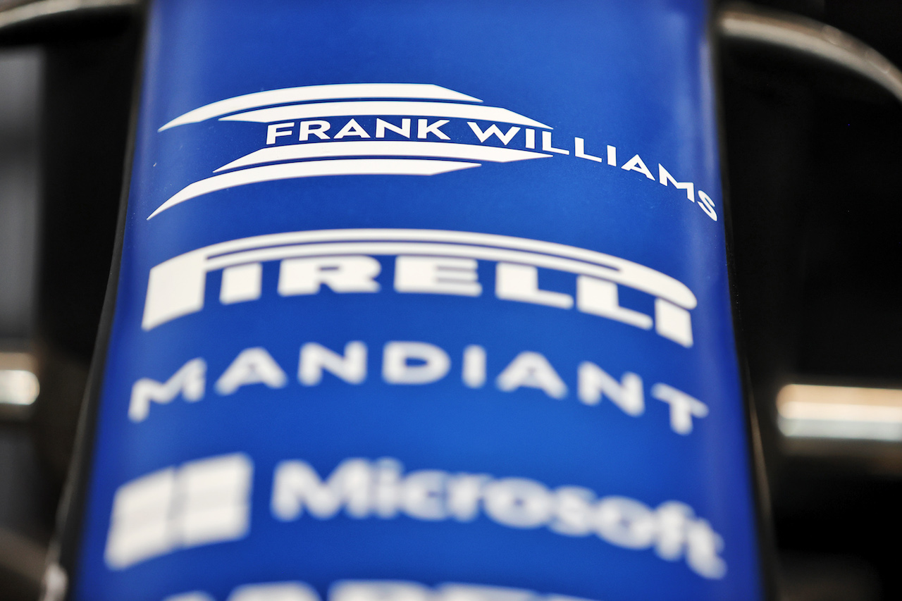 GP ARABIA SAUDITA, Alpine F1 Team A521 nosecone - tribute to Frank Williams.
02.12.2021. Formula 1 World Championship, Rd 21, Saudi Arabian Grand Prix, Jeddah, Saudi Arabia, Preparation Day.
- www.xpbimages.com, EMail: requests@xpbimages.com © Copyright: Moy / XPB Images