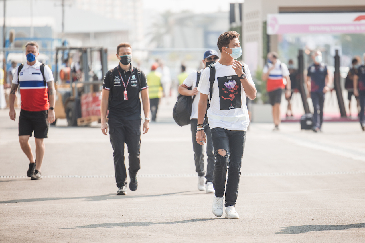 GP ARABIA SAUDITA, Lando Norris (GBR) McLaren.
02.12.2021. Formula 1 World Championship, Rd 21, Saudi Arabian Grand Prix, Jeddah, Saudi Arabia, Preparation Day.
- www.xpbimages.com, EMail: requests@xpbimages.com © Copyright: Bearne / XPB Images