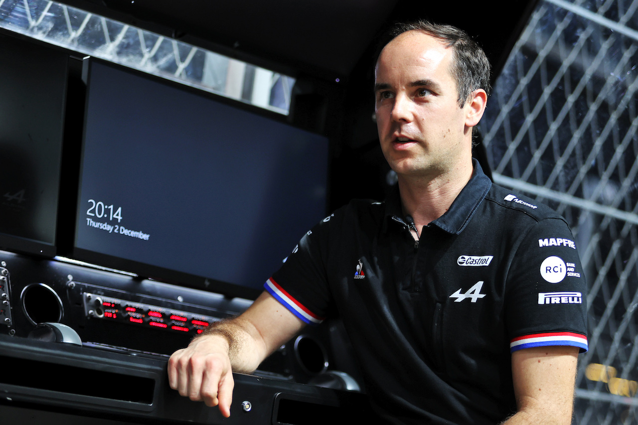GP ARABIA SAUDITA, Karel Loos (BEL) Alpine F1 Team Gara Engineer.
02.12.2021. Formula 1 World Championship, Rd 21, Saudi Arabian Grand Prix, Jeddah, Saudi Arabia, Preparation Day.
- www.xpbimages.com, EMail: requests@xpbimages.com © Copyright: Moy / XPB Images