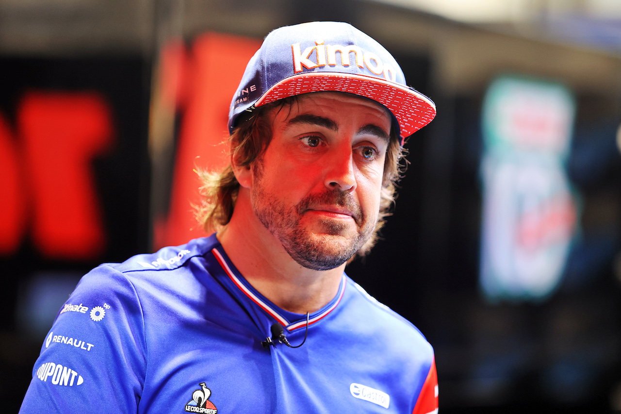 GP ARABIA SAUDITA, Fernando Alonso (ESP) Alpine F1 Team.
02.12.2021. Formula 1 World Championship, Rd 21, Saudi Arabian Grand Prix, Jeddah, Saudi Arabia, Preparation Day.
- www.xpbimages.com, EMail: requests@xpbimages.com © Copyright: Moy / XPB Images