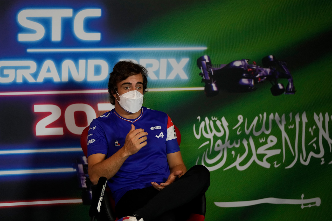 GP ARABIA SAUDITA, Fernando Alonso (ESP) Alpine F1 Team in the FIA Press Conference.
02.12.2021. Formula 1 World Championship, Rd 21, Saudi Arabian Grand Prix, Jeddah, Saudi Arabia, Preparation Day.
- www.xpbimages.com, EMail: requests@xpbimages.com © Copyright: FIA Pool Image for Editorial Use Only