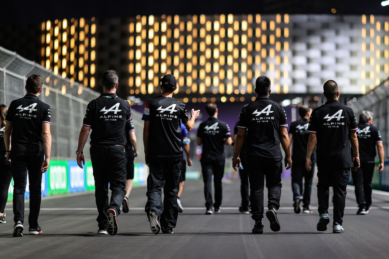 GP ARABIA SAUDITA, Alpine F1 Team
02.12.2021. Formula 1 World Championship, Rd 21, Saudi Arabian Grand Prix, Jeddah, Saudi Arabia, Preparation Day.
- www.xpbimages.com, EMail: requests@xpbimages.com ¬© Copyright: Charniaux / XPB Images