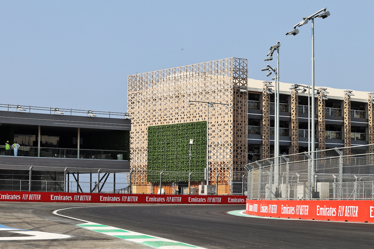 GP ARABIA SAUDITA, Circuit Atmosfera.
02.12.2021. Formula 1 World Championship, Rd 21, Saudi Arabian Grand Prix, Jeddah, Saudi Arabia, Preparation Day.
- www.xpbimages.com, EMail: requests@xpbimages.com © Copyright: Moy / XPB Images