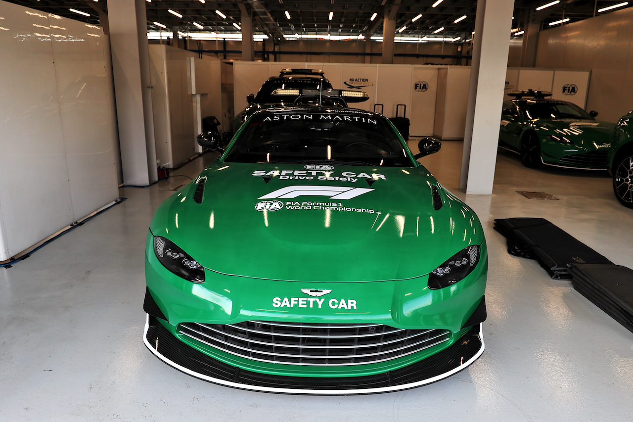 GP ARABIA SAUDITA, Aston Martin FIA Safety Car.
02.12.2021. Formula 1 World Championship, Rd 21, Saudi Arabian Grand Prix, Jeddah, Saudi Arabia, Preparation Day.
- www.xpbimages.com, EMail: requests@xpbimages.com © Copyright: Moy / XPB Images