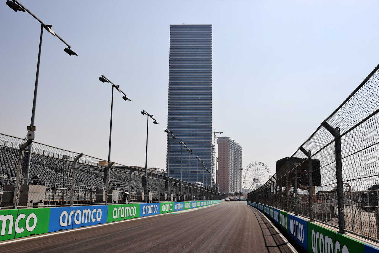 GP ARABIA SAUDITA, Circuit Atmosfera.
02.12.2021. Formula 1 World Championship, Rd 21, Saudi Arabian Grand Prix, Jeddah, Saudi Arabia, Preparation Day.
- www.xpbimages.com, EMail: requests@xpbimages.com © Copyright: Moy / XPB Images