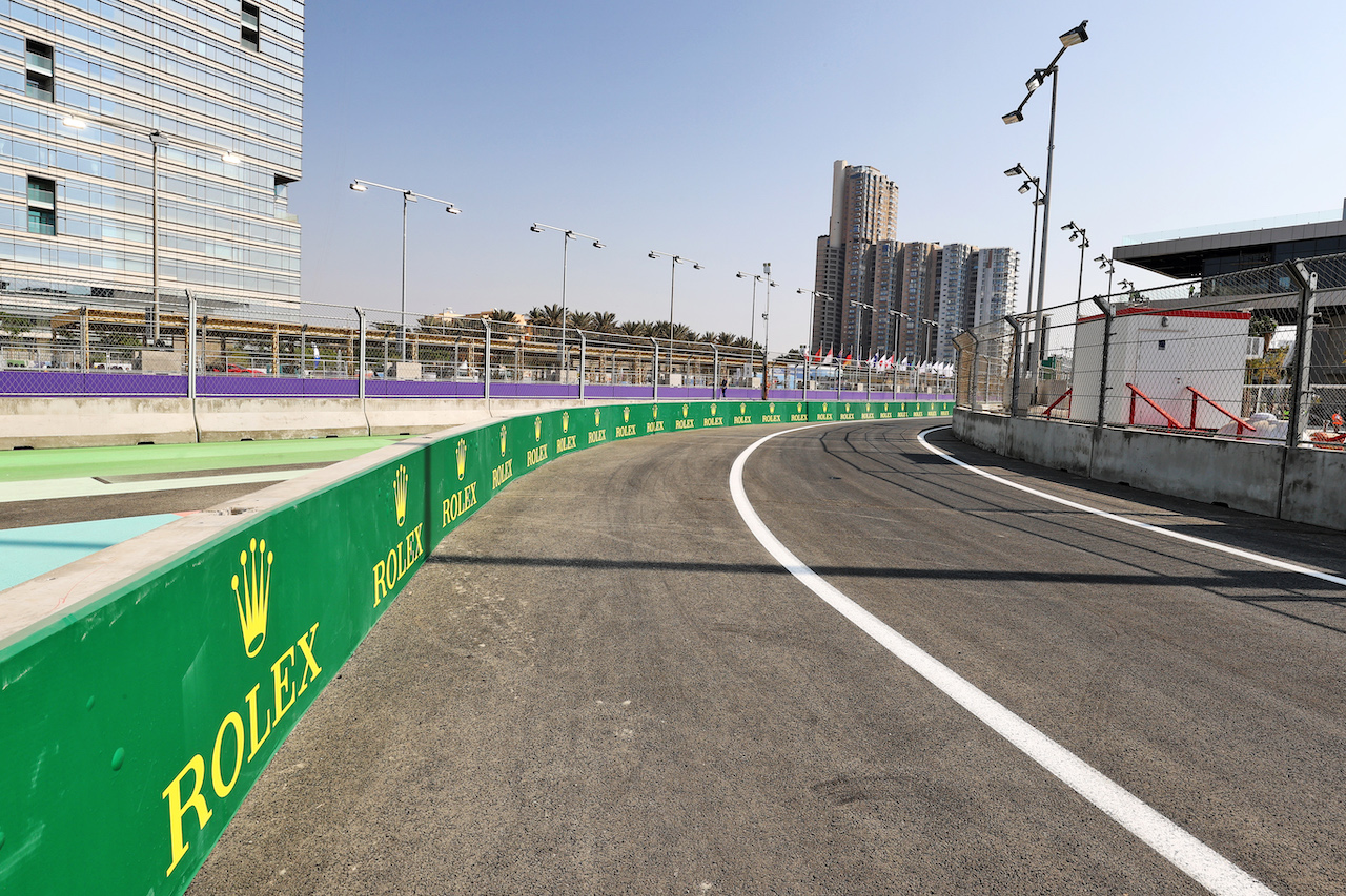 GP ARABIA SAUDITA, Circuit Atmosfera.
02.12.2021. Formula 1 World Championship, Rd 21, Saudi Arabian Grand Prix, Jeddah, Saudi Arabia, Preparation Day.
- www.xpbimages.com, EMail: requests@xpbimages.com © Copyright: Moy / XPB Images