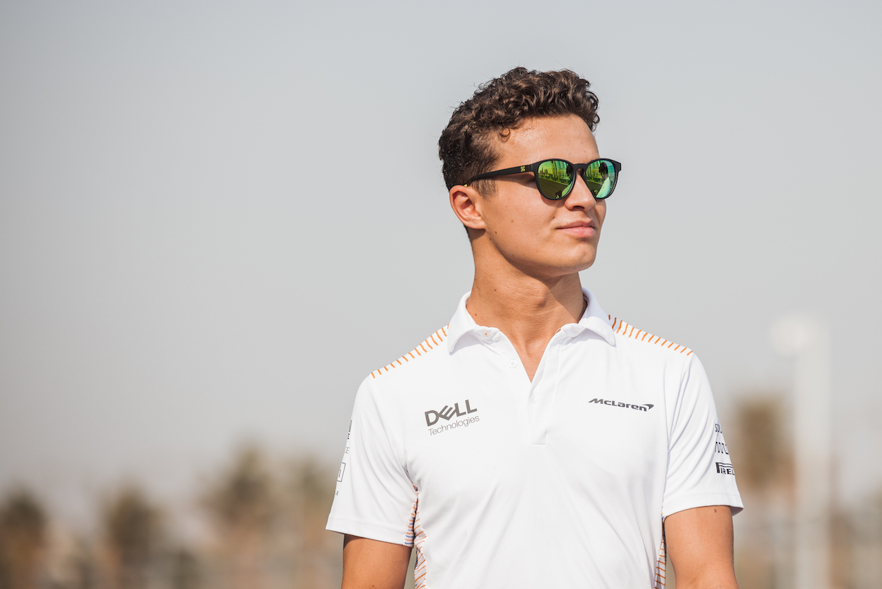 GP ARABIA SAUDITA, Lando Norris (GBR) McLaren walks the circuit.
02.12.2021. Formula 1 World Championship, Rd 21, Saudi Arabian Grand Prix, Jeddah, Saudi Arabia, Preparation Day.
- www.xpbimages.com, EMail: requests@xpbimages.com © Copyright: Bearne / XPB Images
