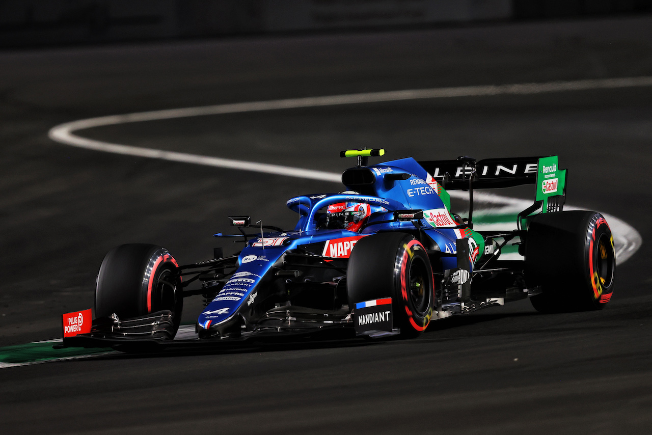 GP ARABIA SAUDITA, Esteban Ocon (FRA) Alpine F1 Team A521.
04.12.2021. Formula 1 World Championship, Rd 21, Saudi Arabian Grand Prix, Jeddah, Saudi Arabia, Qualifiche Day.
- www.xpbimages.com, EMail: requests@xpbimages.com © Copyright: Moy / XPB Images