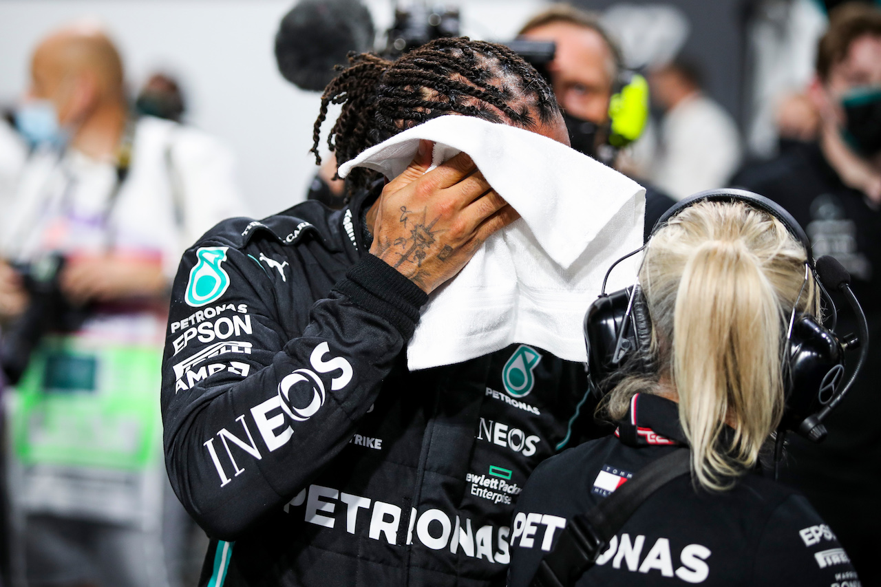 GP ARABIA SAUDITA, Pole sitter Lewis Hamilton (GBR) Mercedes AMG F1 in qualifying parc ferme.
04.12.2021. Formula 1 World Championship, Rd 21, Saudi Arabian Grand Prix, Jeddah, Saudi Arabia, Qualifiche Day.
- www.xpbimages.com, EMail: requests@xpbimages.com © Copyright: FIA Pool Image for Editorial Use Only