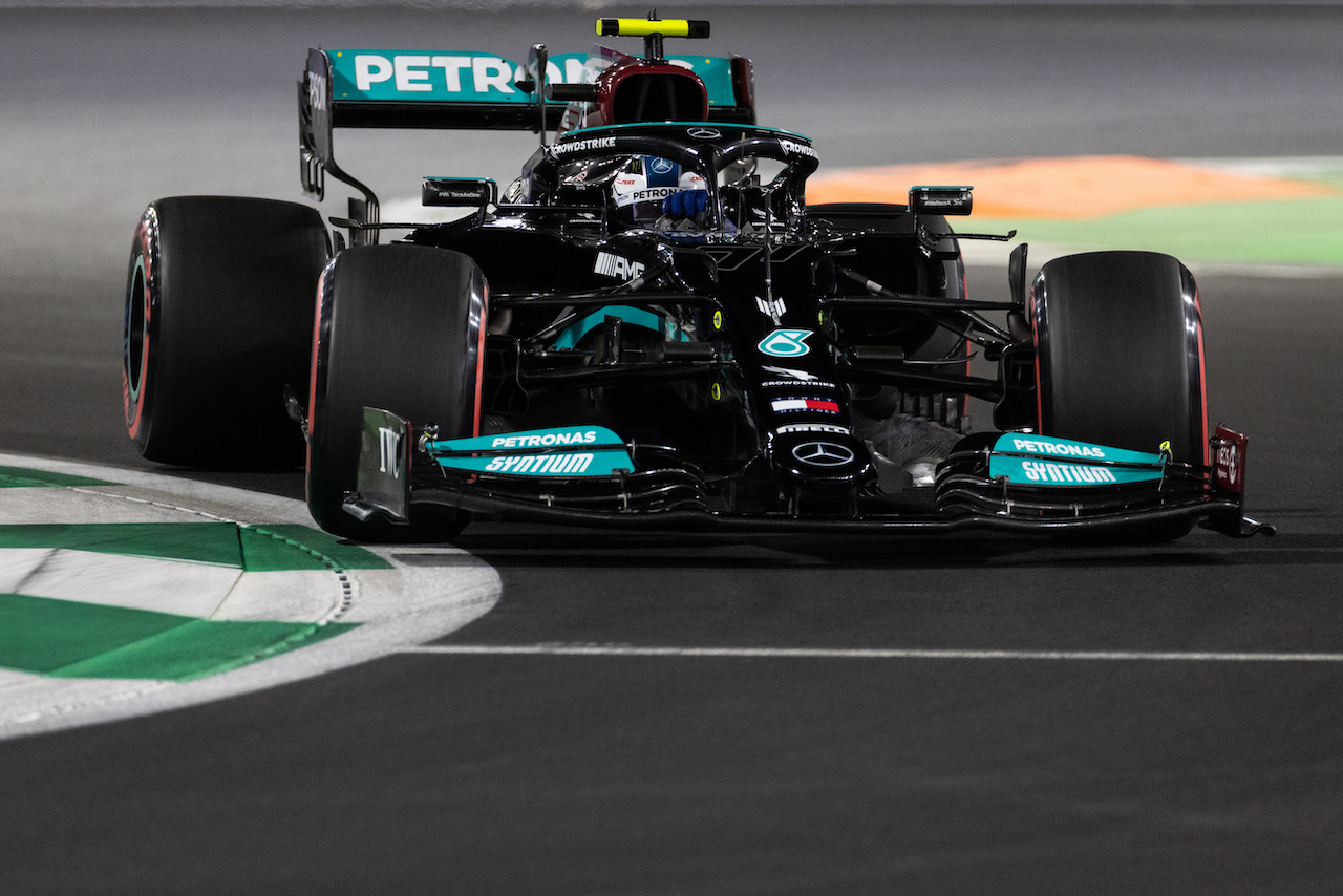 GP ARABIA SAUDITA, Valtteri Bottas (FIN) Mercedes AMG F1 W12.
04.12.2021. Formula 1 World Championship, Rd 21, Saudi Arabian Grand Prix, Jeddah, Saudi Arabia, Qualifiche Day.
- www.xpbimages.com, EMail: requests@xpbimages.com © Copyright: Bearne / XPB Images