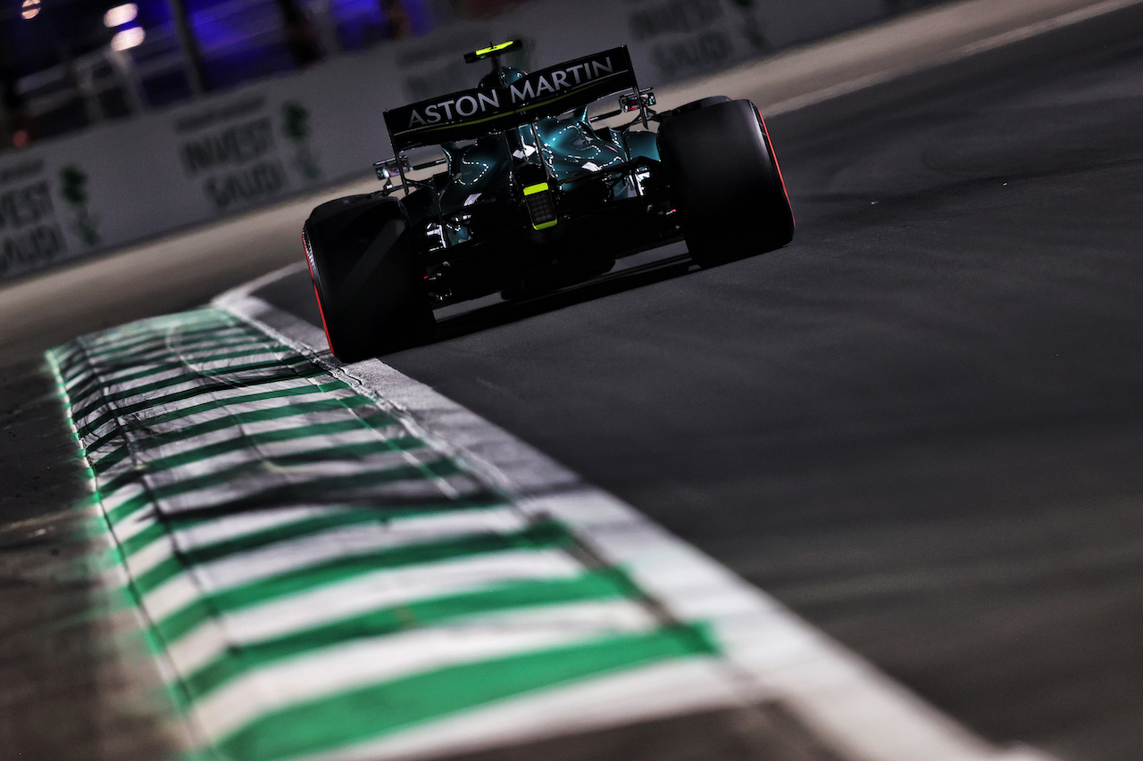 GP ARABIA SAUDITA, Sebastian Vettel (GER) Aston Martin F1 Team AMR21.
04.12.2021. Formula 1 World Championship, Rd 21, Saudi Arabian Grand Prix, Jeddah, Saudi Arabia, Qualifiche Day.
- www.xpbimages.com, EMail: requests@xpbimages.com © Copyright: Moy / XPB Images