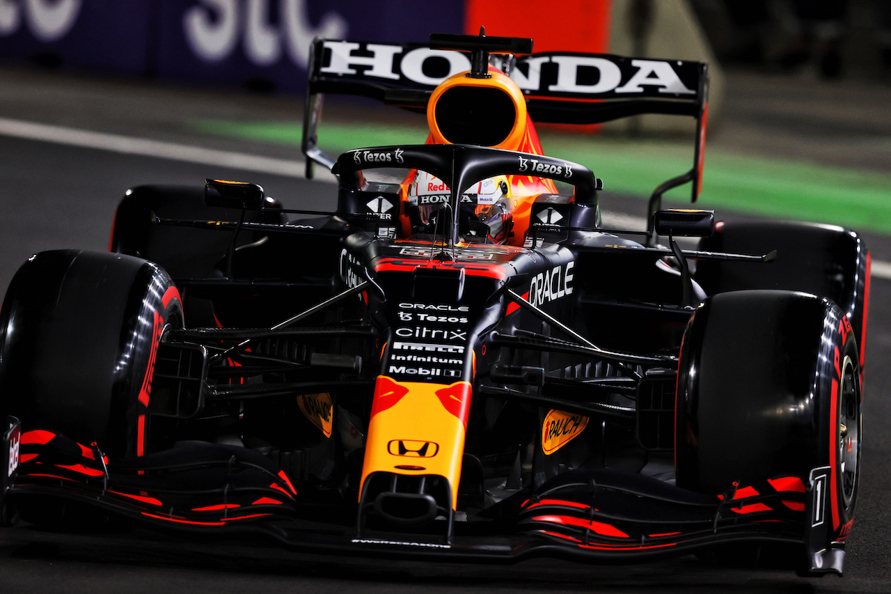 GP ARABIA SAUDITA, Max Verstappen (NLD) Red Bull Racing RB16B.
04.12.2021. Formula 1 World Championship, Rd 21, Saudi Arabian Grand Prix, Jeddah, Saudi Arabia, Qualifiche Day.
- www.xpbimages.com, EMail: requests@xpbimages.com © Copyright: Moy / XPB Images