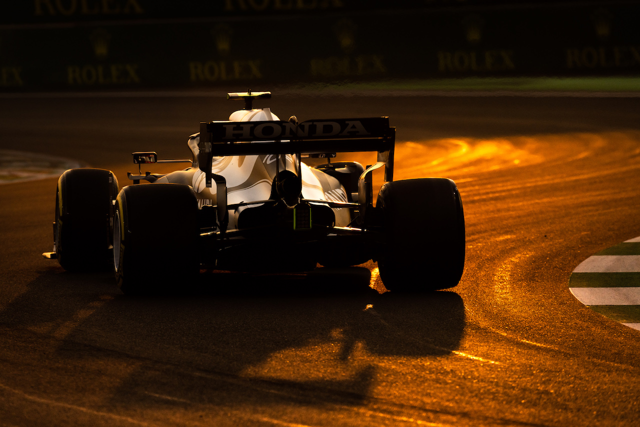 GP ARABIA SAUDITA, Pierre Gasly (FRA) AlphaTauri AT02.
04.12.2021. Formula 1 World Championship, Rd 21, Saudi Arabian Grand Prix, Jeddah, Saudi Arabia, Qualifiche Day.
- www.xpbimages.com, EMail: requests@xpbimages.com © Copyright: Bearne / XPB Images