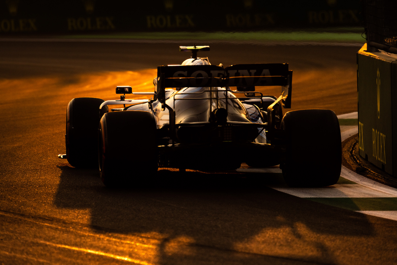 GP ARABIA SAUDITA, Nicholas Latifi (CDN) Williams Racing FW43B.
04.12.2021. Formula 1 World Championship, Rd 21, Saudi Arabian Grand Prix, Jeddah, Saudi Arabia, Qualifiche Day.
- www.xpbimages.com, EMail: requests@xpbimages.com © Copyright: Bearne / XPB Images