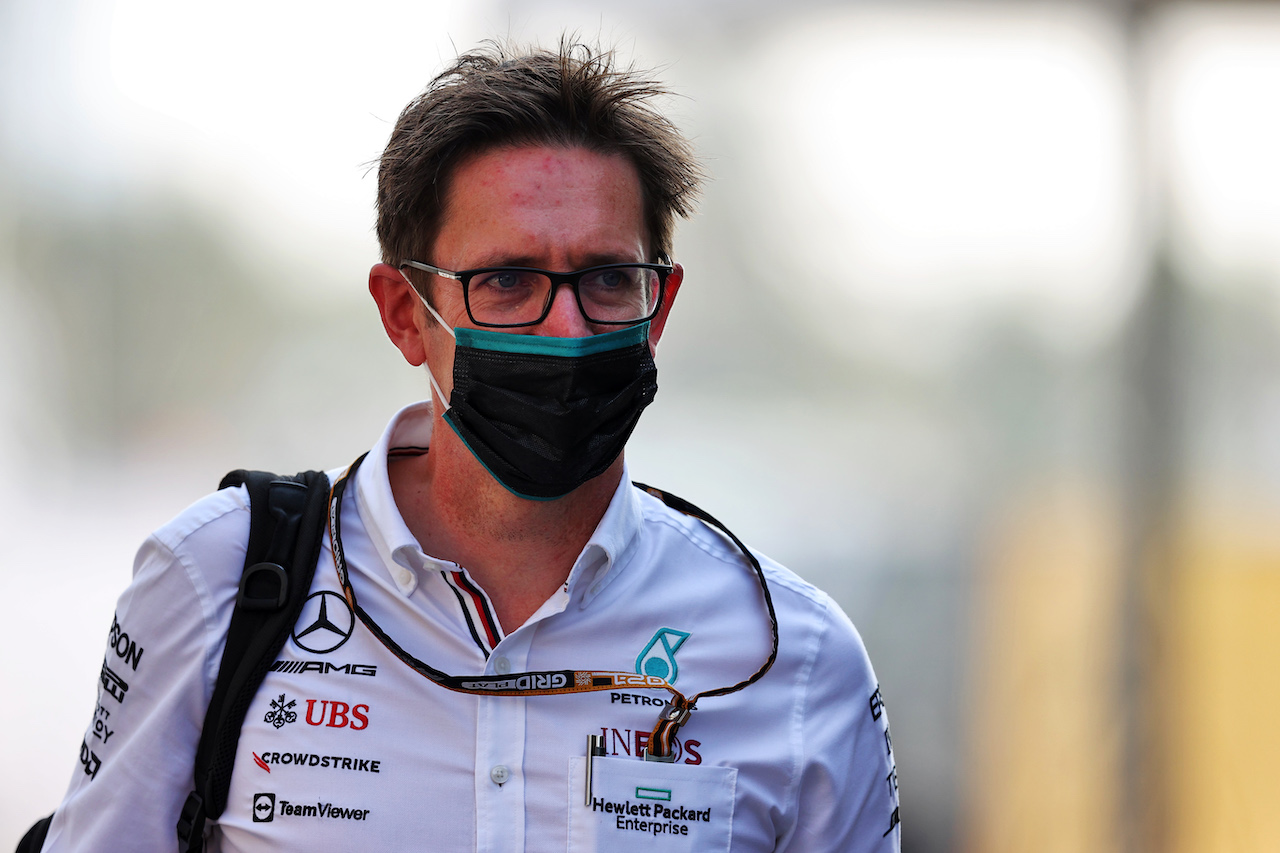 GP ARABIA SAUDITA, Andrew Shovlin (GBR) Mercedes AMG F1 Trackside Engineering Director.
04.12.2021. Formula 1 World Championship, Rd 21, Saudi Arabian Grand Prix, Jeddah, Saudi Arabia, Qualifiche Day.
- www.xpbimages.com, EMail: requests@xpbimages.com © Copyright: Moy / XPB Images