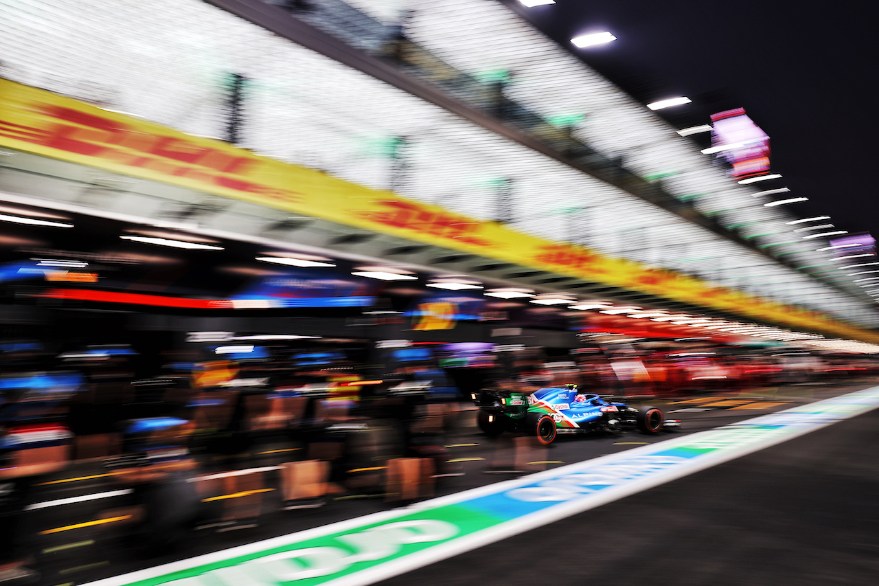 GP ARABIA SAUDITA, Esteban Ocon (FRA) Alpine F1 Team A521 leaves the pits.
04.12.2021. Formula 1 World Championship, Rd 21, Saudi Arabian Grand Prix, Jeddah, Saudi Arabia, Qualifiche Day.
- www.xpbimages.com, EMail: requests@xpbimages.com © Copyright: Moy / XPB Images