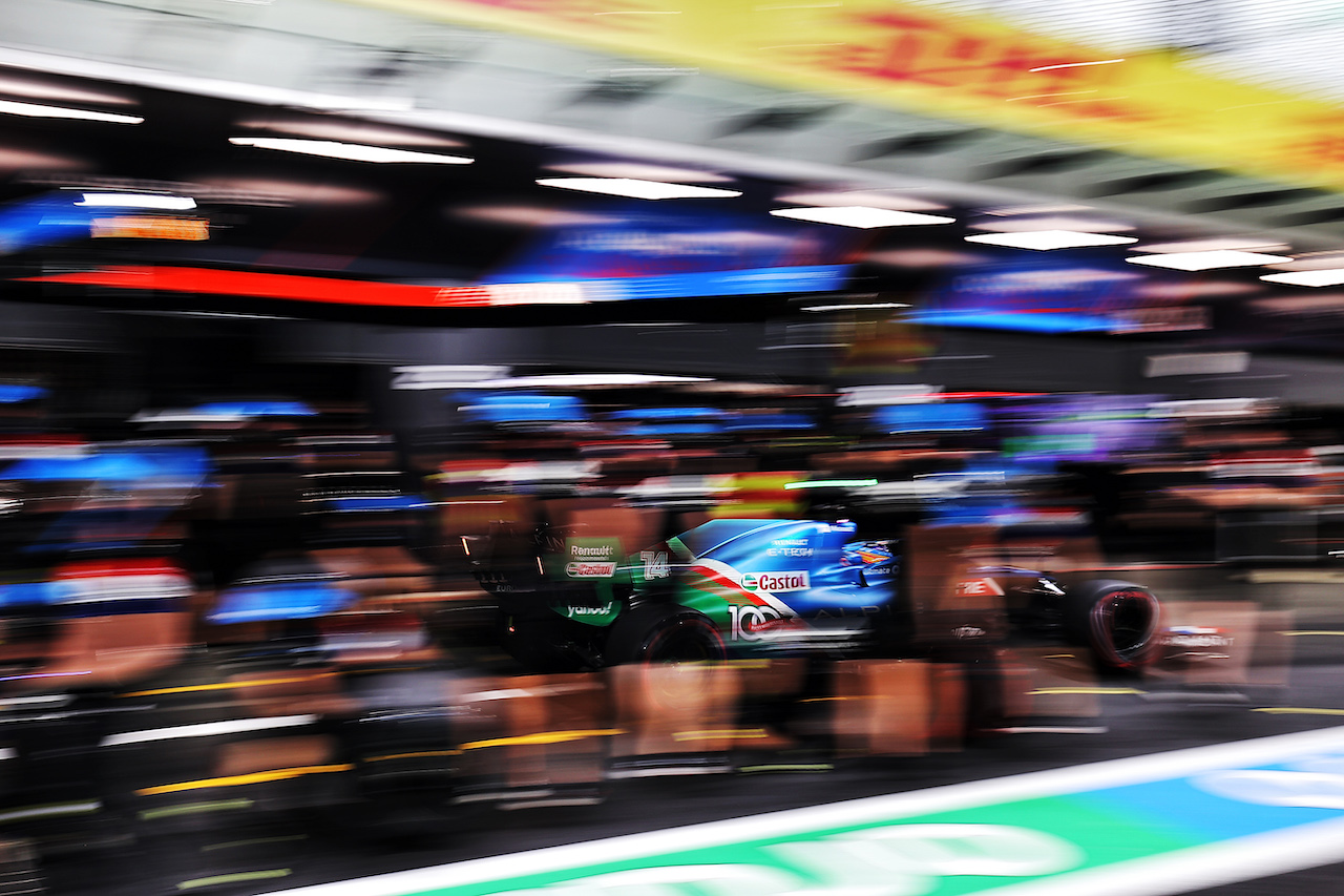 GP ARABIA SAUDITA, Fernando Alonso (ESP) Alpine F1 Team A521 leaves the pits.
04.12.2021. Formula 1 World Championship, Rd 21, Saudi Arabian Grand Prix, Jeddah, Saudi Arabia, Qualifiche Day.
- www.xpbimages.com, EMail: requests@xpbimages.com © Copyright: Moy / XPB Images