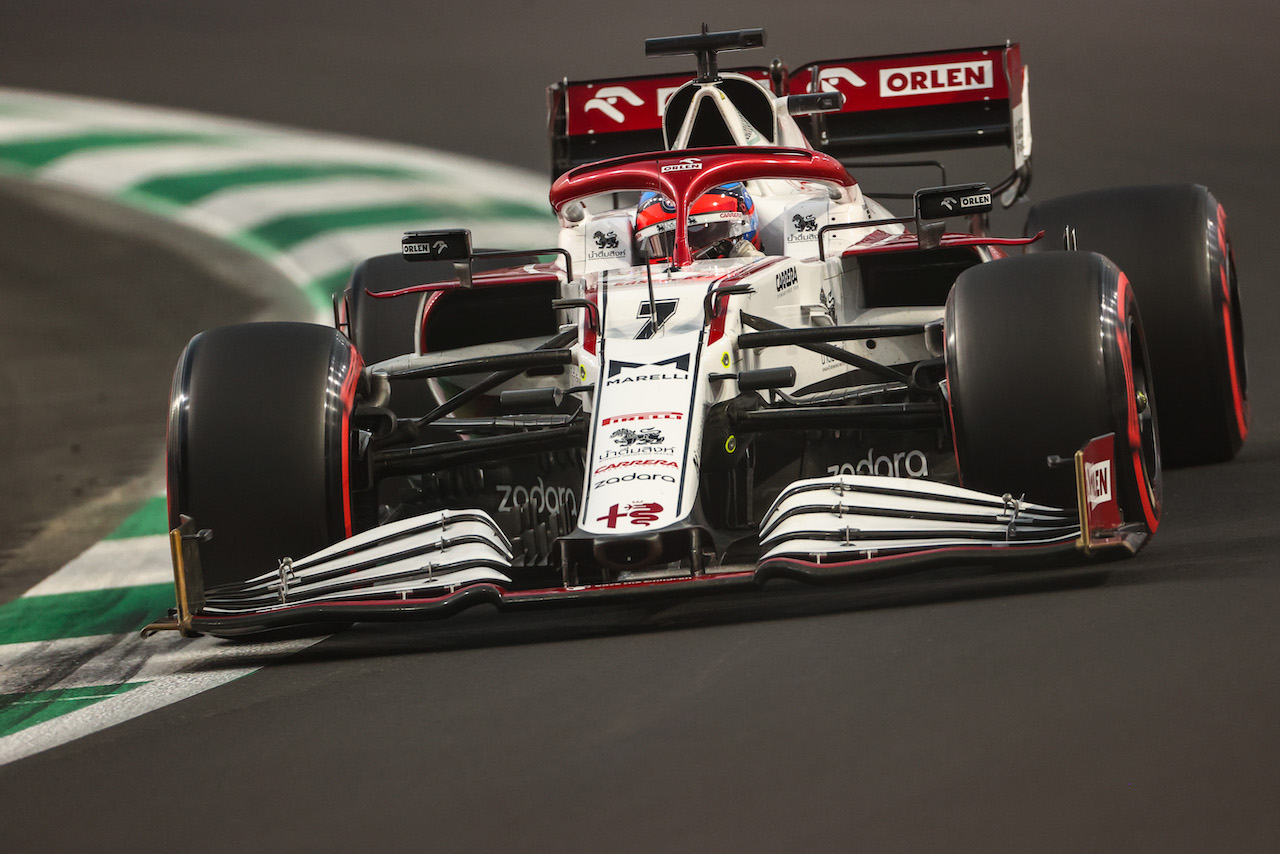 GP ARABIA SAUDITA, Kimi Raikkonen (FIN), Alfa Romeo Racing 
04.12.2021. Formula 1 World Championship, Rd 21, Saudi Arabian Grand Prix, Jeddah, Saudi Arabia, Qualifiche Day.
- www.xpbimages.com, EMail: requests@xpbimages.com ¬© Copyright: Charniaux / XPB Images