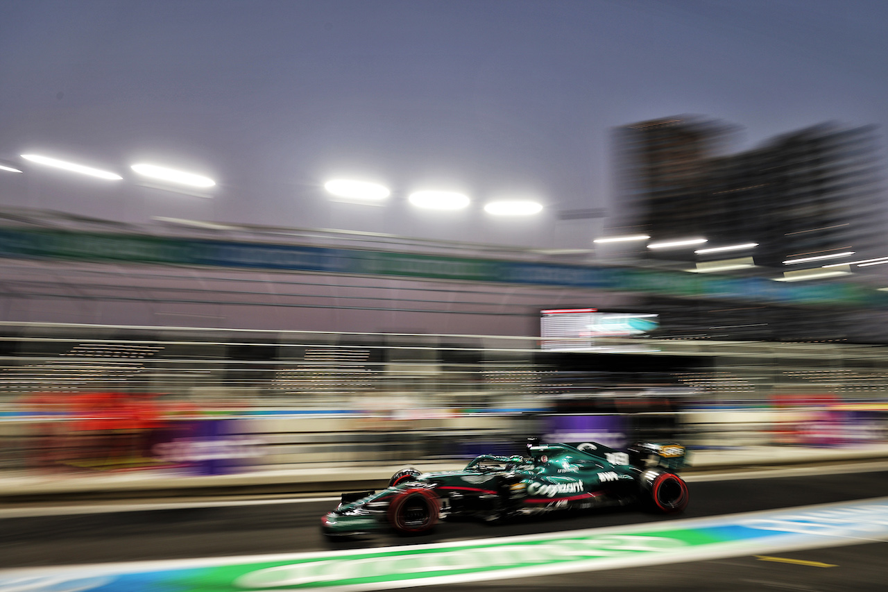 GP ARABIA SAUDITA, Lance Stroll (CDN) Aston Martin F1 Team AMR21.
04.12.2021. Formula 1 World Championship, Rd 21, Saudi Arabian Grand Prix, Jeddah, Saudi Arabia, Qualifiche Day.
- www.xpbimages.com, EMail: requests@xpbimages.com © Copyright: Moy / XPB Images