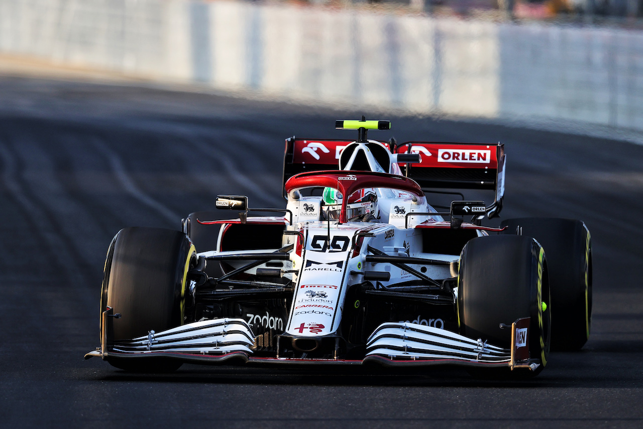 GP ARABIA SAUDITA, Antonio Giovinazzi (ITA) Alfa Romeo Racing C41.
03.12.2021 Formula 1 World Championship, Rd 21, Saudi Arabian Grand Prix, Jeddah, Saudi Arabia, Practice Day.
- www.xpbimages.com, EMail: requests@xpbimages.com © Copyright: Moy / XPB Images