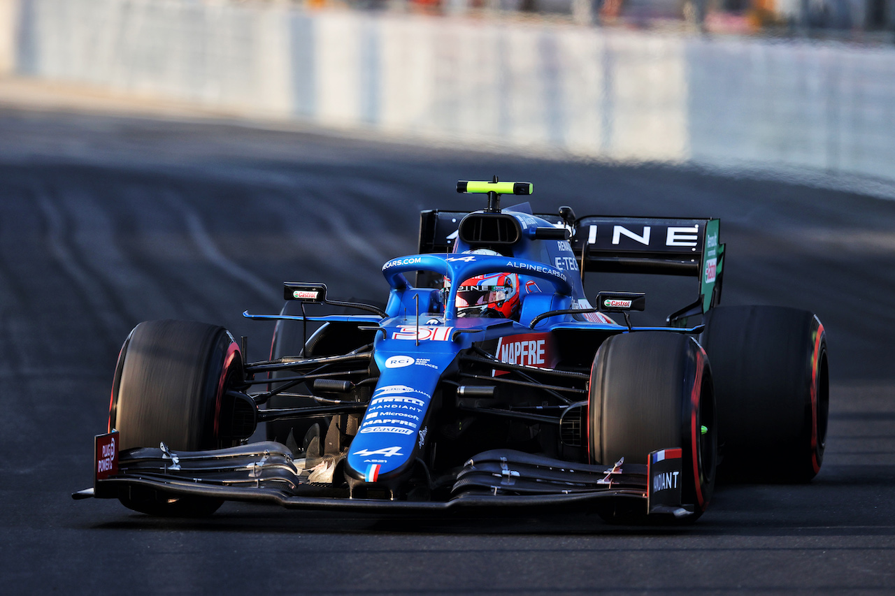 GP ARABIA SAUDITA, Esteban Ocon (FRA) Alpine F1 Team A521.
03.12.2021 Formula 1 World Championship, Rd 21, Saudi Arabian Grand Prix, Jeddah, Saudi Arabia, Practice Day.
- www.xpbimages.com, EMail: requests@xpbimages.com © Copyright: Moy / XPB Images