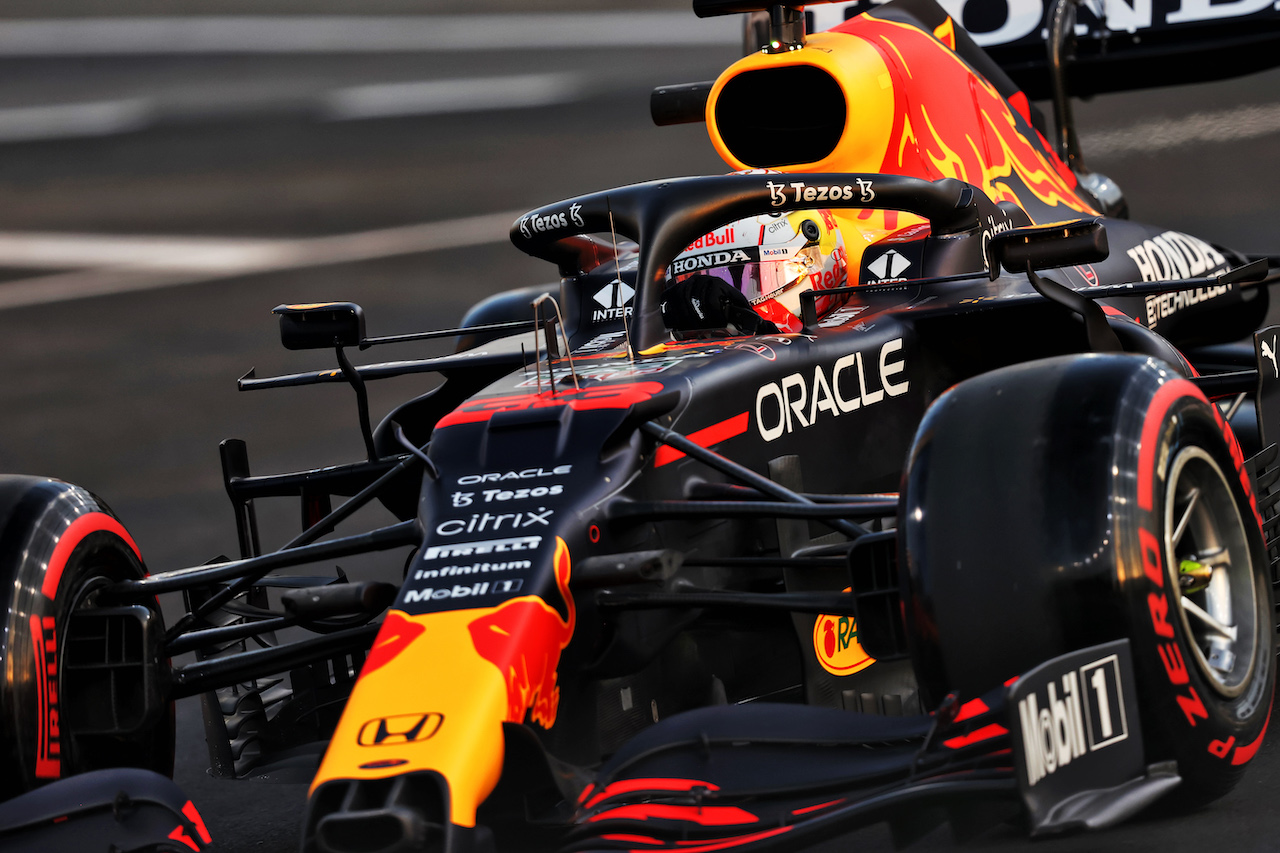 GP ARABIA SAUDITA, Max Verstappen (NLD) Red Bull Racing RB16B.
03.12.2021 Formula 1 World Championship, Rd 21, Saudi Arabian Grand Prix, Jeddah, Saudi Arabia, Practice Day.
- www.xpbimages.com, EMail: requests@xpbimages.com © Copyright: Moy / XPB Images