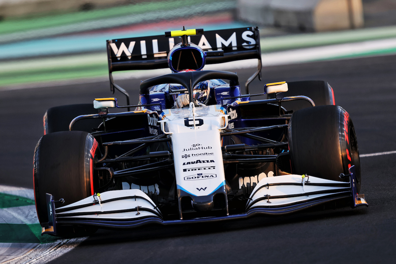 GP ARABIA SAUDITA, Nicholas Latifi (CDN) Williams Racing FW43B.
03.12.2021 Formula 1 World Championship, Rd 21, Saudi Arabian Grand Prix, Jeddah, Saudi Arabia, Practice Day.
- www.xpbimages.com, EMail: requests@xpbimages.com © Copyright: Moy / XPB Images