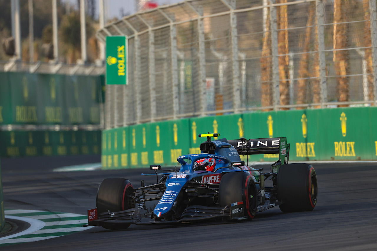 GP ARABIA SAUDITA, Esteban Ocon (FRA), Alpine F1 Team 
03.12.2021 Formula 1 World Championship, Rd 21, Saudi Arabian Grand Prix, Jeddah, Saudi Arabia, Practice Day.
- www.xpbimages.com, EMail: requests@xpbimages.com © Copyright: Charniaux / XPB Images