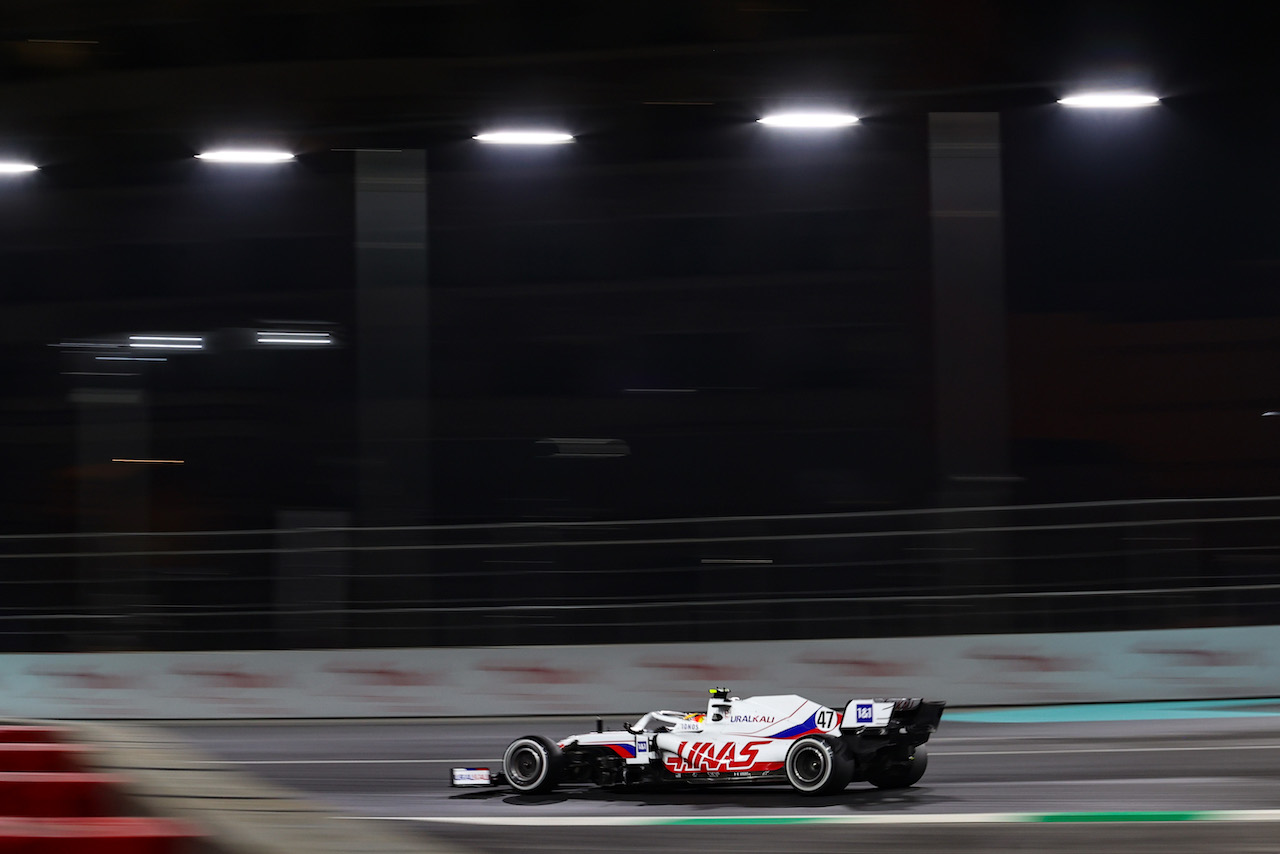 GP ARABIA SAUDITA, Mick Schumacher (GER), Haas F1 Team 
03.12.2021 Formula 1 World Championship, Rd 21, Saudi Arabian Grand Prix, Jeddah, Saudi Arabia, Practice Day.
- www.xpbimages.com, EMail: requests@xpbimages.com © Copyright: Charniaux / XPB Images