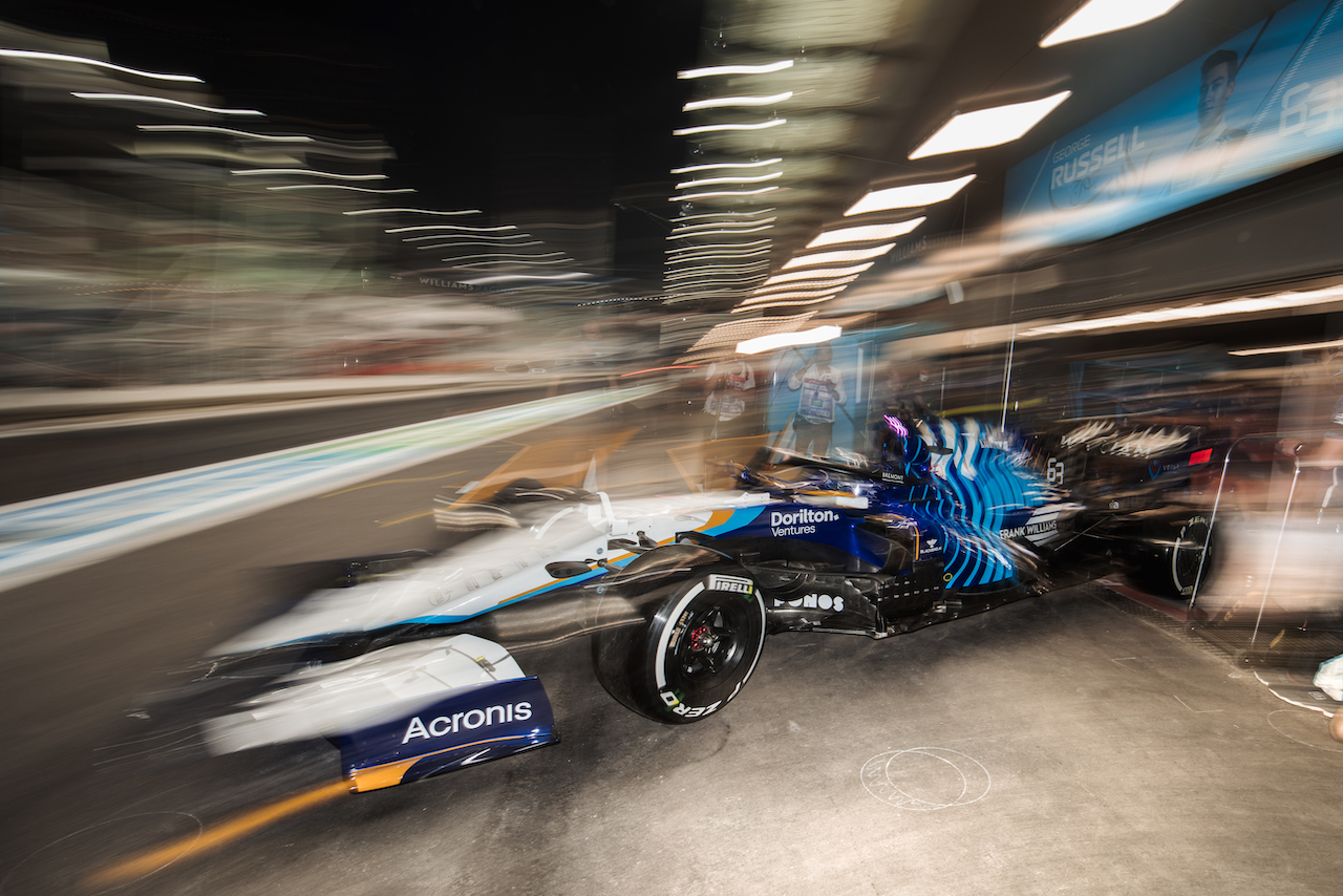 GP ARABIA SAUDITA, George Russell (GBR) Williams Racing FW43B leaves the pits.
03.12.2021 Formula 1 World Championship, Rd 21, Saudi Arabian Grand Prix, Jeddah, Saudi Arabia, Practice Day.
- www.xpbimages.com, EMail: requests@xpbimages.com © Copyright: Bearne / XPB Images