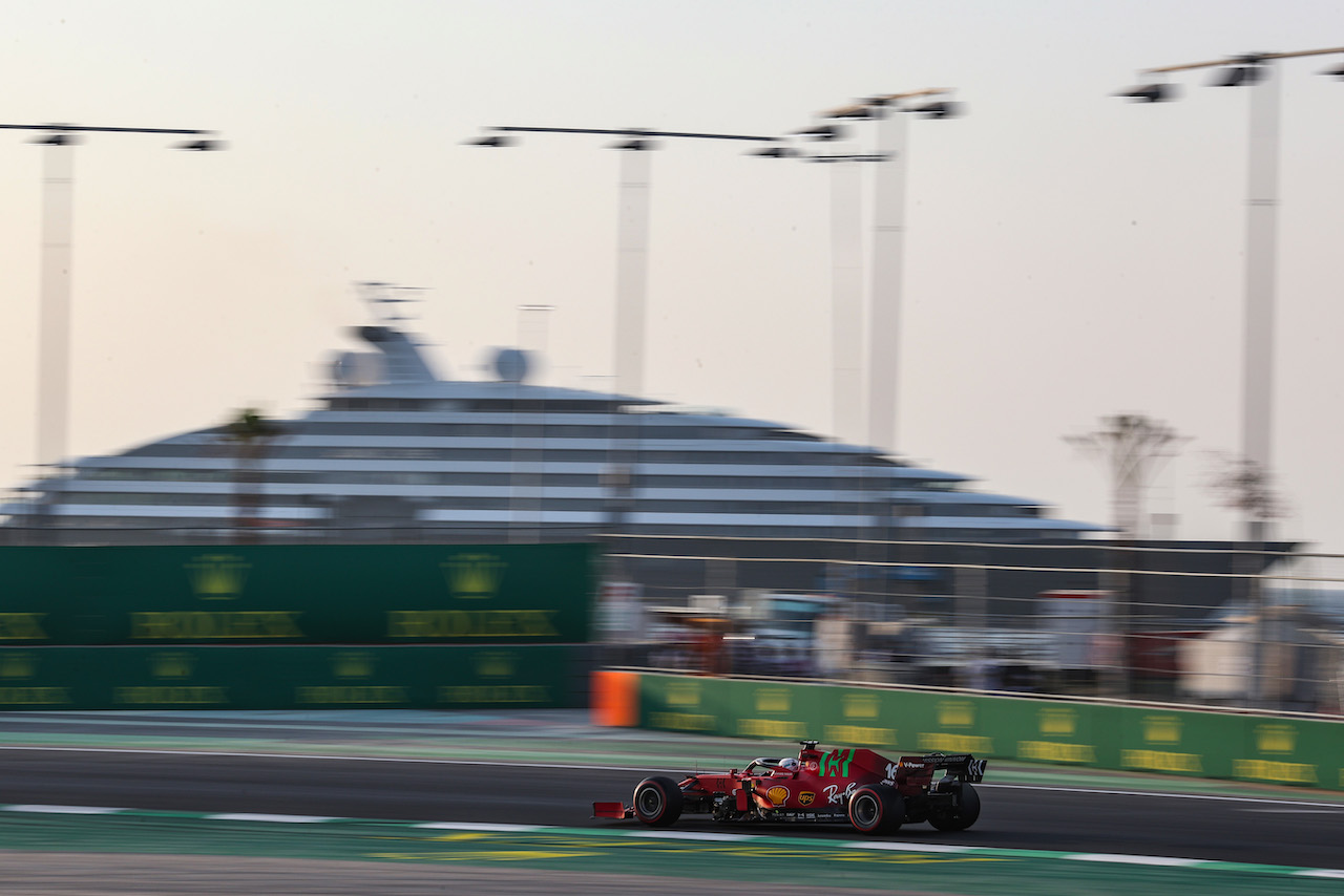 GP ARABIA SAUDITA, Charles Leclerc (FRA), Ferrari 
03.12.2021 Formula 1 World Championship, Rd 21, Saudi Arabian Grand Prix, Jeddah, Saudi Arabia, Practice Day.
- www.xpbimages.com, EMail: requests@xpbimages.com © Copyright: Charniaux / XPB Images