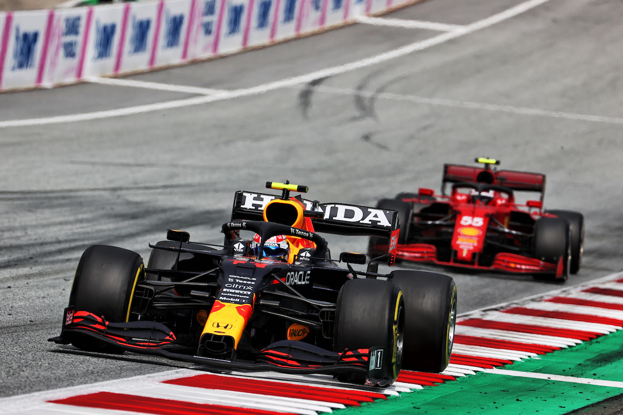 GP AUSTRIA, Sergio Perez (MEX) Red Bull Racing RB16B.
04.07.2021. Formula 1 World Championship, Rd 9, Austrian Grand Prix, Spielberg, Austria, Gara Day.
- www.xpbimages.com, EMail: requests@xpbimages.com © Copyright: Batchelor / XPB Images