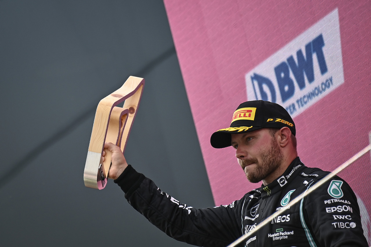 GP AUSTRIA, Valtteri Bottas (FIN) Mercedes AMG F1 celebrates his second position on the podium.
04.07.2021. Formula 1 World Championship, Rd 9, Austrian Grand Prix, Spielberg, Austria, Gara Day.
- www.xpbimages.com, EMail: requests@xpbimages.com © Copyright: FIA Pool Image for Editorial Use Only