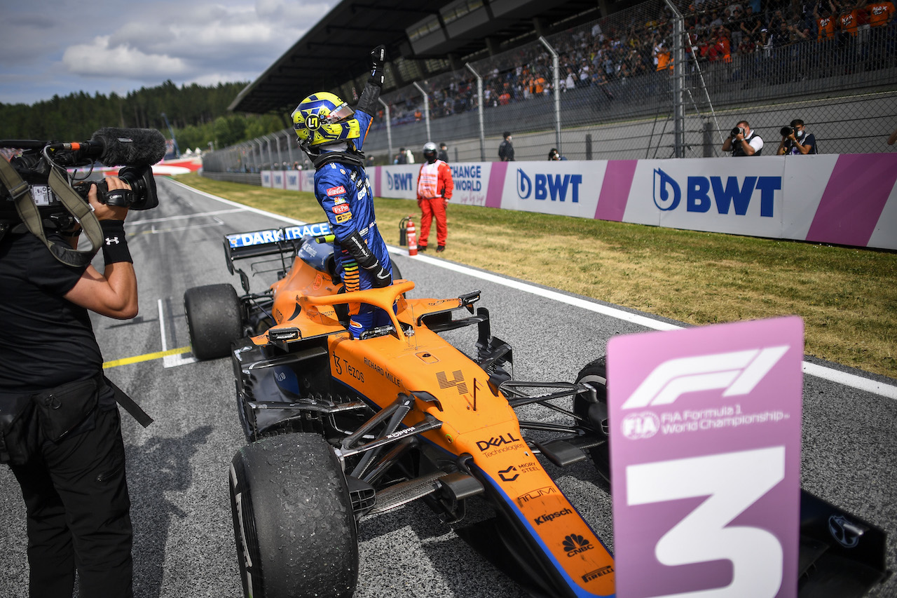 GP AUSTRIA, Lando Norris (GBR) McLaren MCL35M celebrates his third position in parc ferme.
04.07.2021. Formula 1 World Championship, Rd 9, Austrian Grand Prix, Spielberg, Austria, Gara Day.
- www.xpbimages.com, EMail: requests@xpbimages.com © Copyright: FIA Pool Image for Editorial Use Only