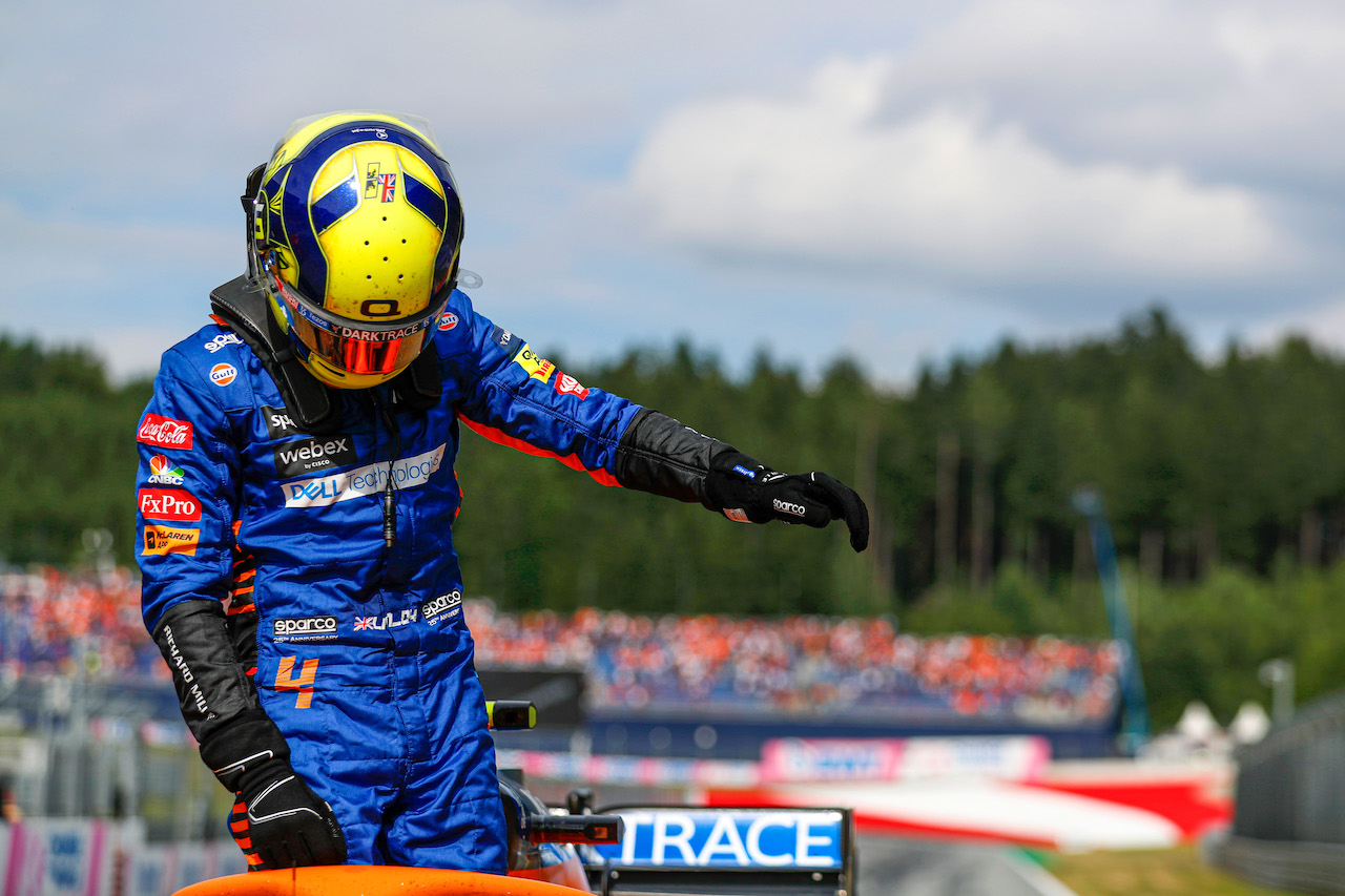 GP AUSTRIA, Lando Norris (GBR) McLaren MCL35M celebrates his third position in parc ferme.
04.07.2021. Formula 1 World Championship, Rd 9, Austrian Grand Prix, Spielberg, Austria, Gara Day.
- www.xpbimages.com, EMail: requests@xpbimages.com © Copyright: FIA Pool Image for Editorial Use Only